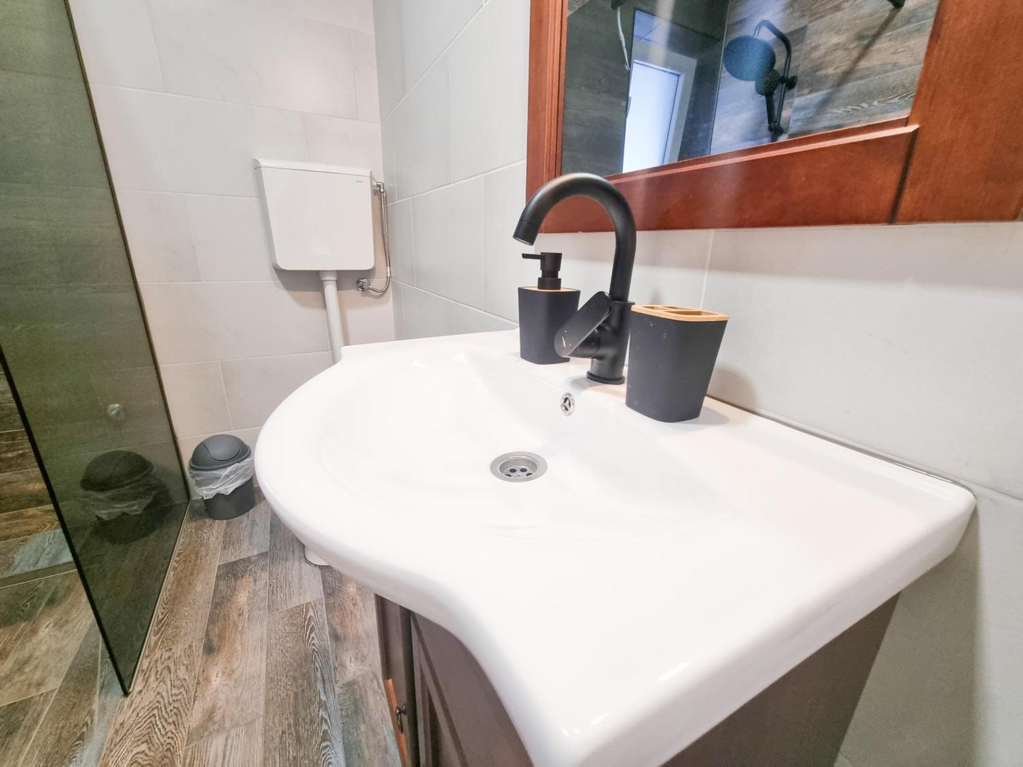 Apartmani 1 Pinezici Εξωτερικό φωτογραφία